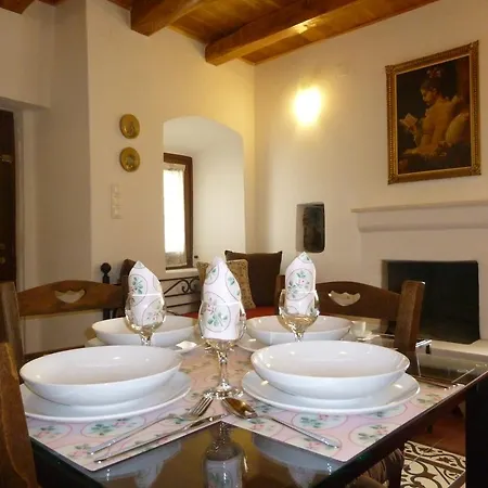 منزل ريفي Theoreio House *
