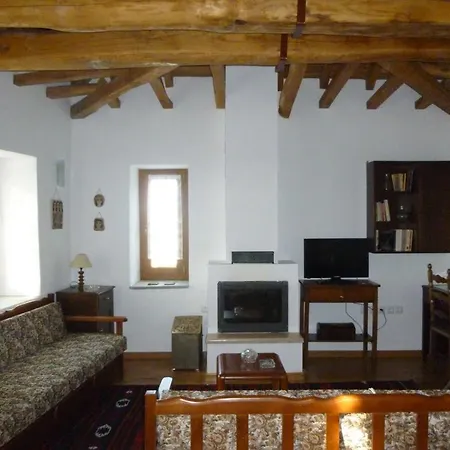 Theoreio House *